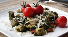 Glutenvrije Gnocchi met spinazie en paprika