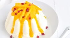 Weekendbites: Yoghurtpudding met mango en granaatappel