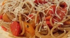 Spaghetti in kerstomatensaus
