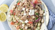 Griekse linzensalade met quinoa