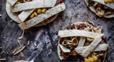 Halloween mummy tortilla's | Simone's Kitchen