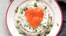 Valentijn: rijstwafel met hartje van zalm