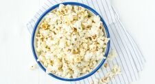 Weekendbites: Truffel popcorn met parmezaan