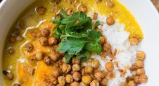 VIDEO: Zoete aardappelcurry met citroengras