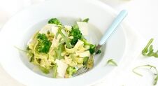 Fresh & Easy: Pasta met broccolipesto