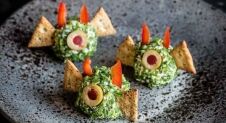 Halloween snack; Duivelse kaasballetjes! | Simone's Kitchen
