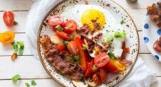 Tijd voor ontbijt... Ontbijt met bacon en eggs | Simone's Kitchen