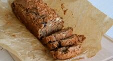 Homemade noten/rozijnen brood
