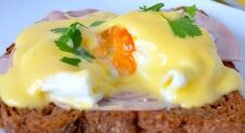Home Made: Eggs Benedict