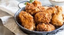 Dude Food dinsdag: goudgeel gefrituurde kip