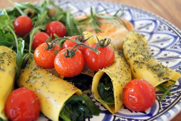 Glutenvrije Cannelloni met spinazie, oventomaatjes en kip