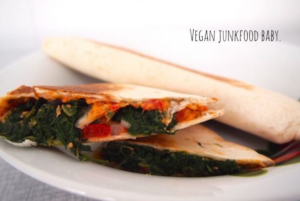 Vegan Junkfood: Quesadillas