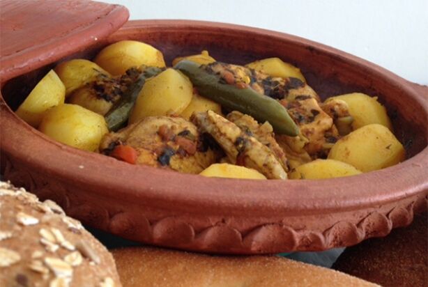 Tajine met kip en aardappels van Latifa
