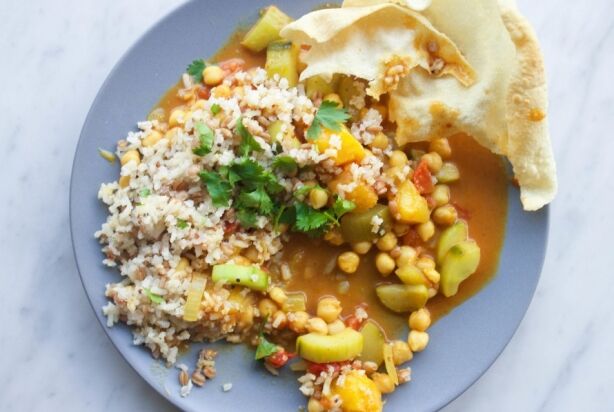 Kikkererwten curry met mango en spinazie