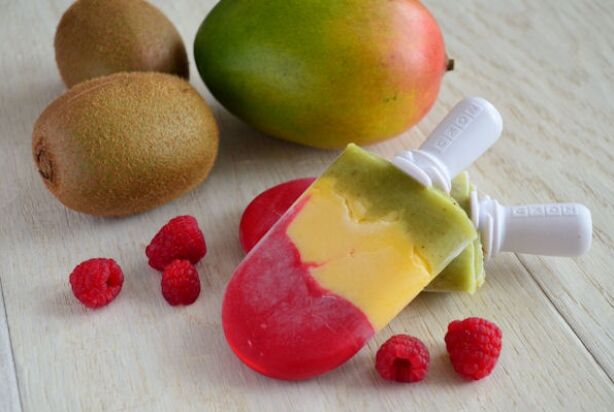 Stoplicht ijsjes met framboos, mango en kiwi