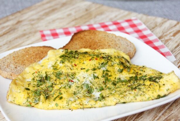 Tarwevrije lunch – omelet met speltbrood