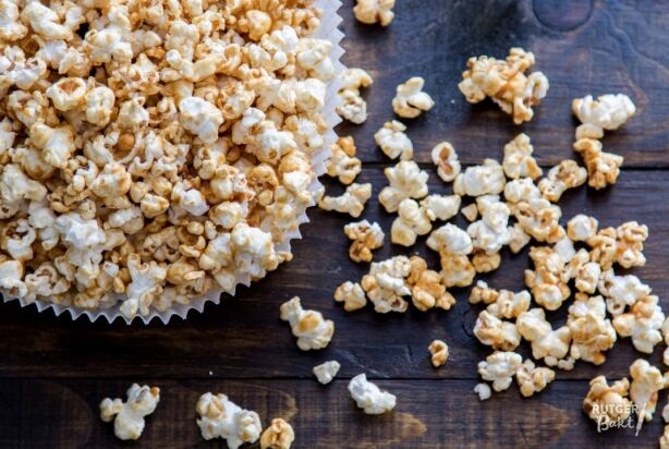 Popcorn met gezouten karamel
