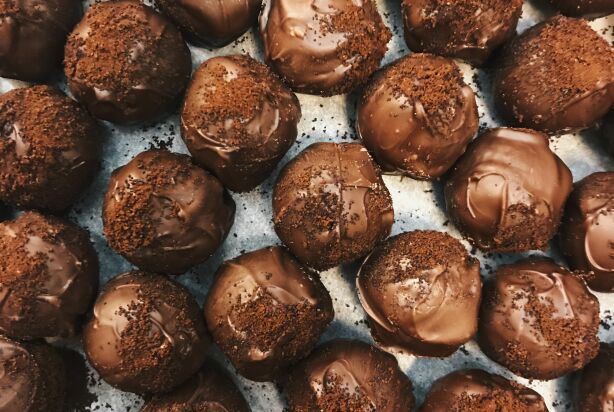 Bastogne truffels met chocolade en karamelblokjes