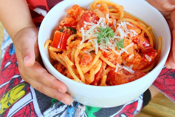 Spaghetti met tomaat en ricotta